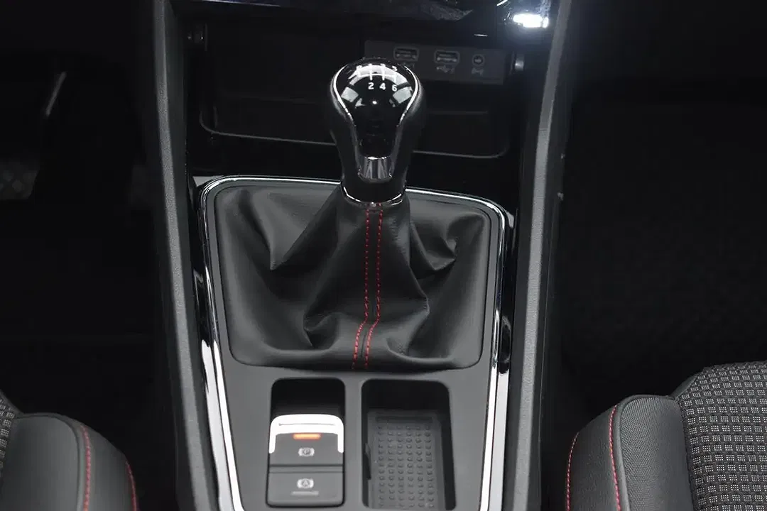 SEAT Leon 2.0 TDI FR - Thumbnail 17