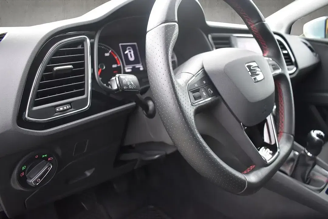 SEAT Leon 2.0 TDI FR - Thumbnail 18