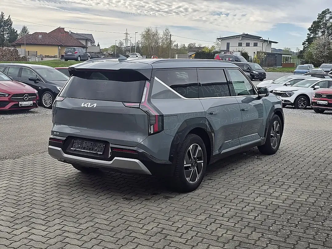 Kia EV9 99.8 kWh Earth - Thumbnail 3