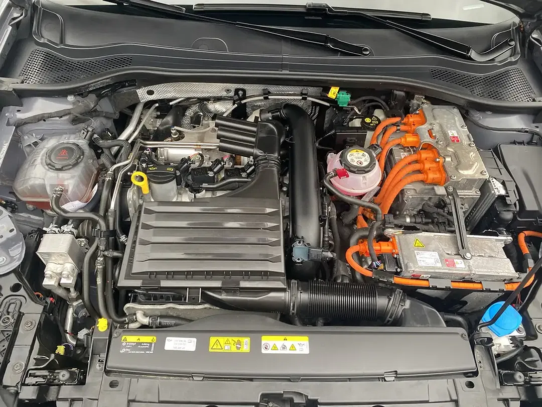 CUPRA Leon 1.4 TSI PHEV VZ - Thumbnail 13