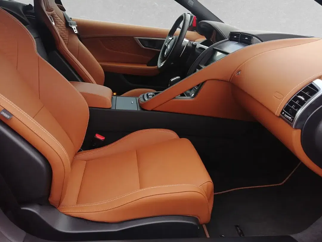 Jaguar F-Type P450 4x4 Coupe R-Dynamic - Thumbnail 3