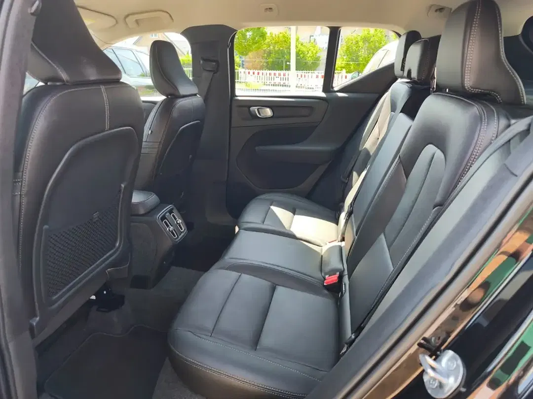 Volvo XC40 B3 Core - Thumbnail 14