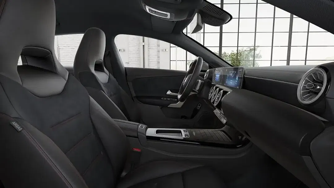 Mercedes-Benz CLA 180 AMG Line - Thumbnail 4