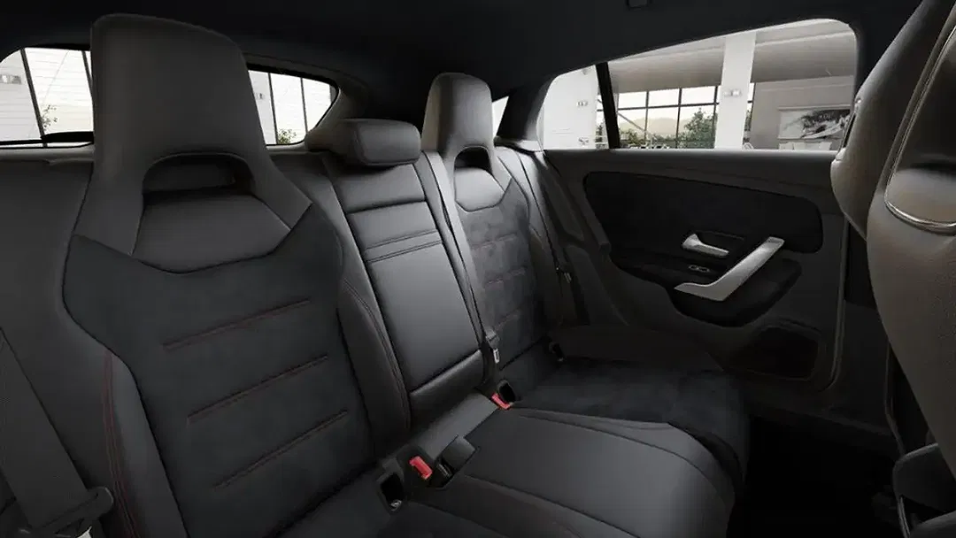 Mercedes-Benz CLA 180 AMG Line - Thumbnail 5