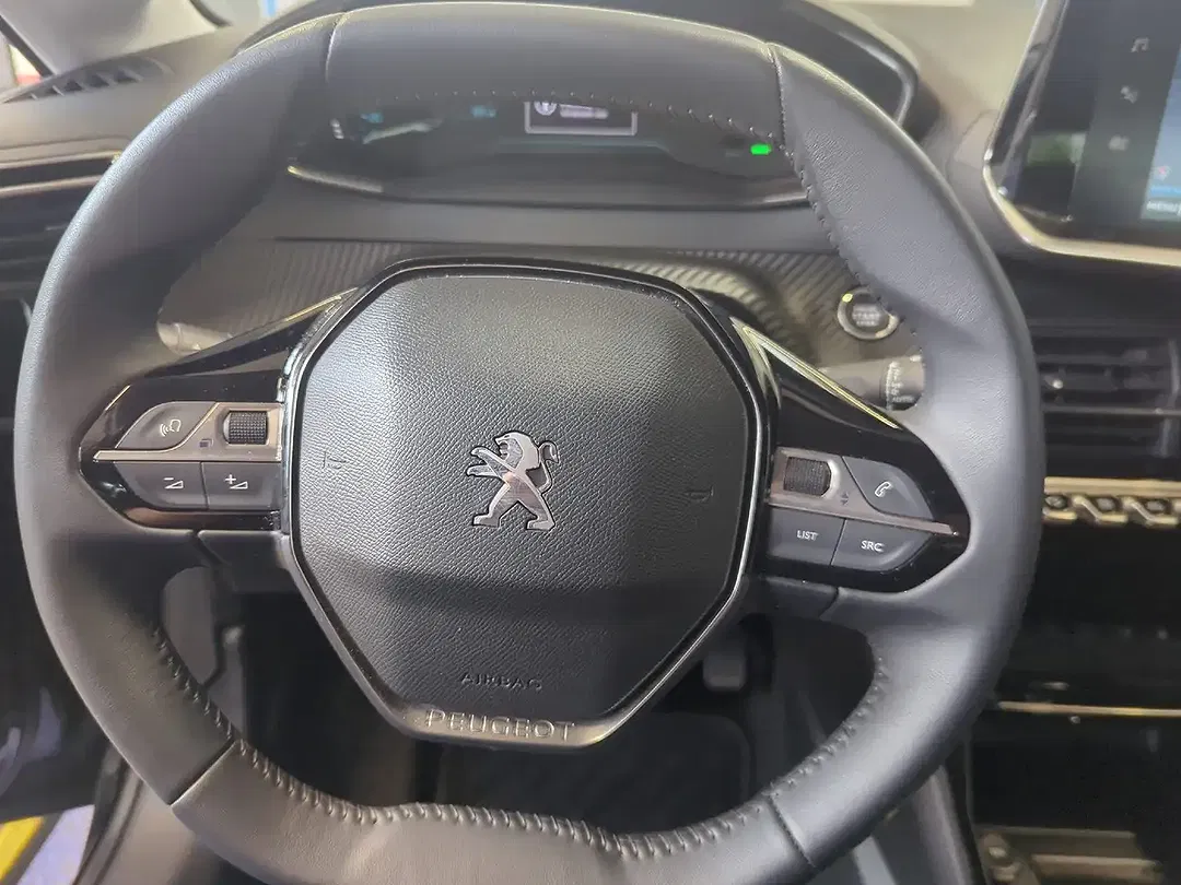 Peugeot 208 136 EV Allure - Thumbnail 7