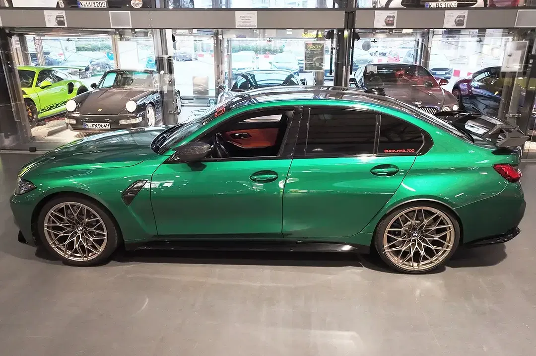 BMW M3 Competition - Thumbnail 3