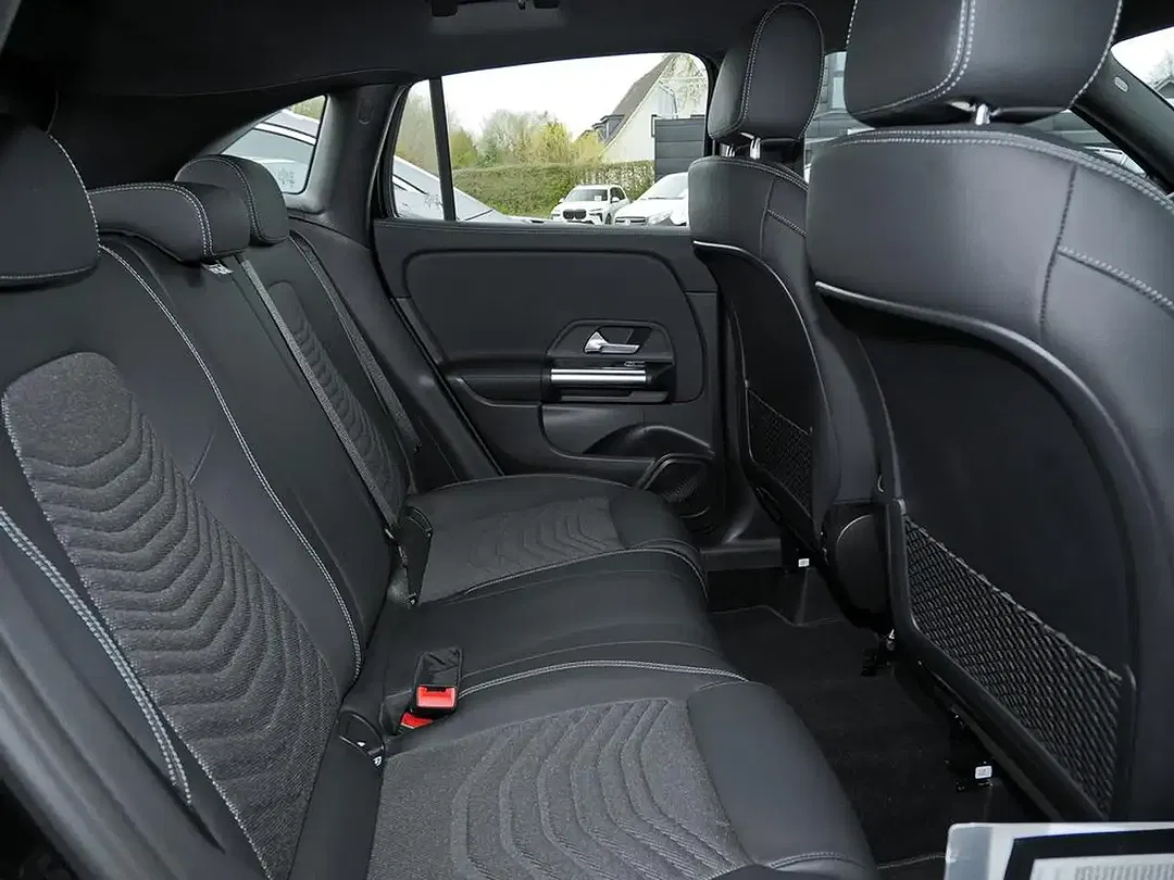 Mercedes-Benz GLA 200 MBUX Progressive - Thumbnail 14