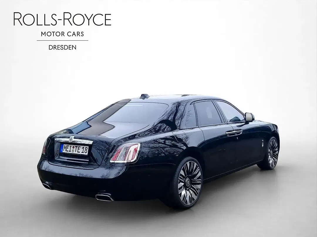 Rolls-Royce Ghost - Thumbnail 3