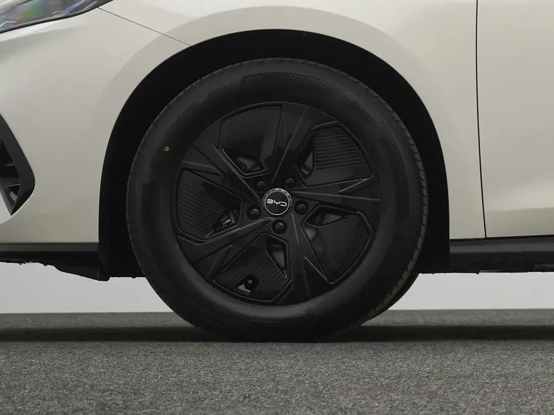 BYD Seal 6 DM-i Touring Boost - Thumbnail 8