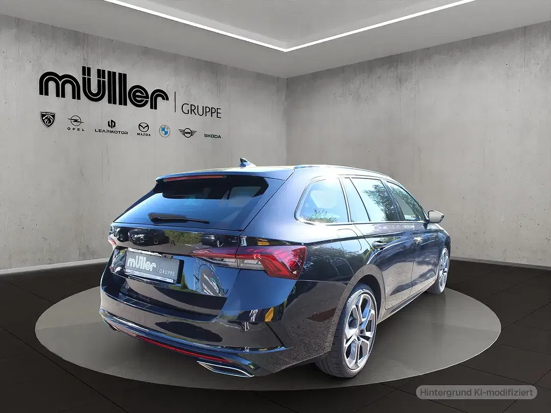 Skoda Octavia iV vRS Combi - Thumbnail 2