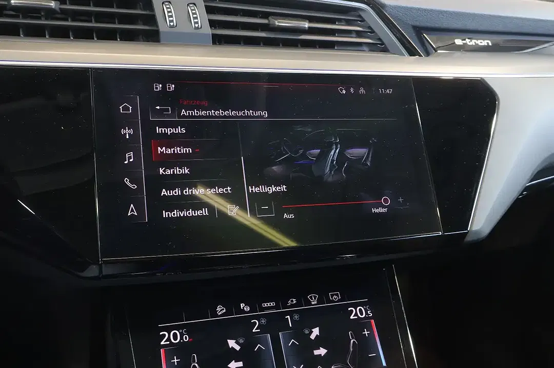 Audi Q8 55 e-tron quattro S line - Thumbnail 10