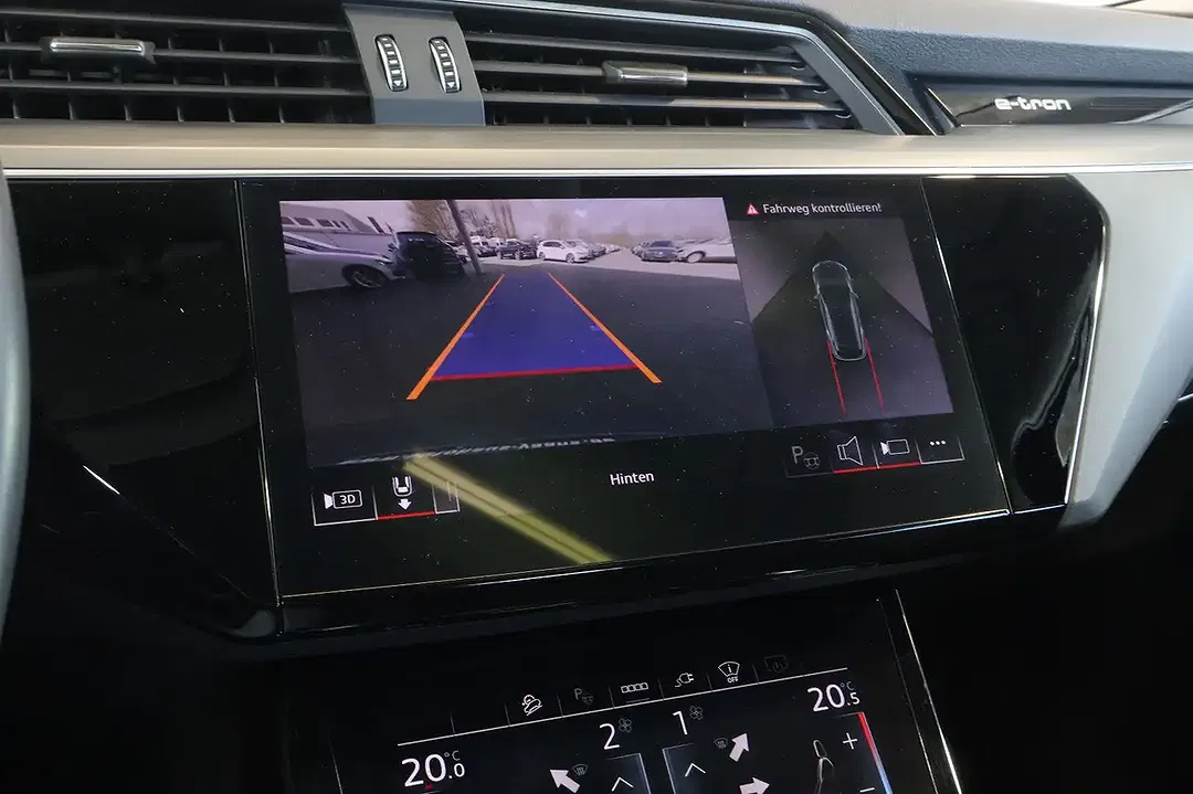 Audi Q8 55 e-tron quattro S line - Thumbnail 11
