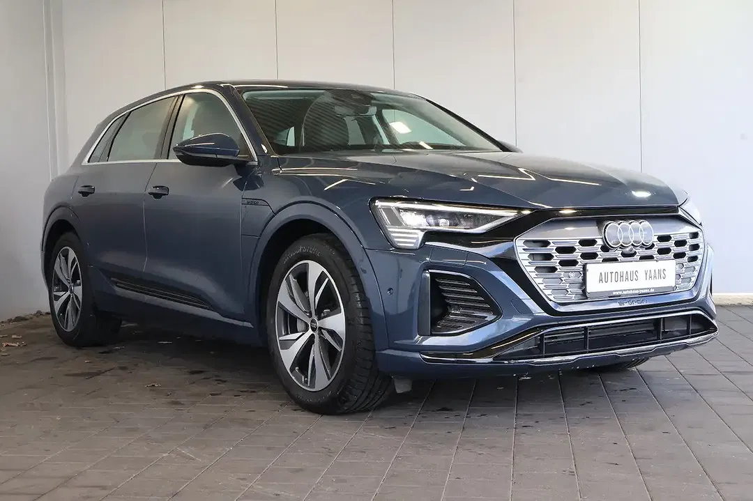 Audi Q8 55 e-tron quattro S line - Thumbnail 3