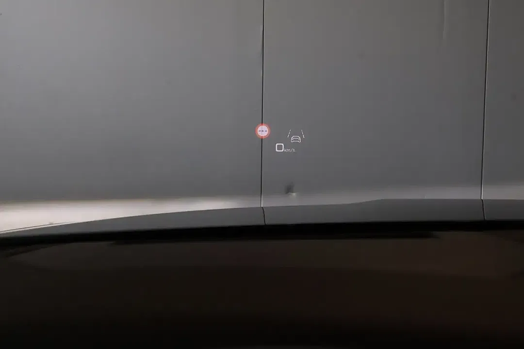 Audi Q8 55 e-tron quattro S line - Thumbnail 8