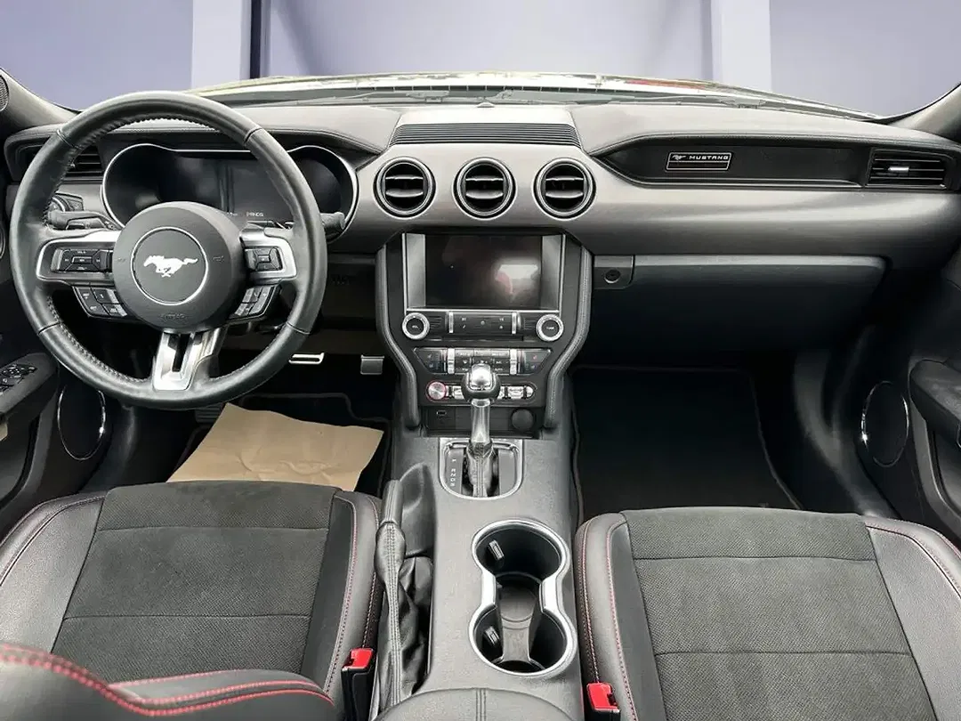 Ford Mustang GT - Thumbnail 10