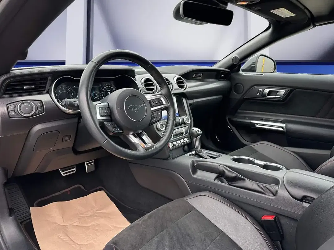 Ford Mustang GT - Thumbnail 13