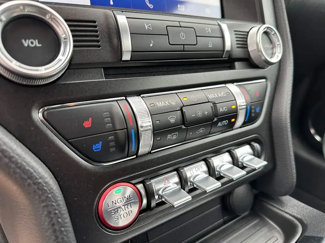 Ford Mustang GT - foto 15