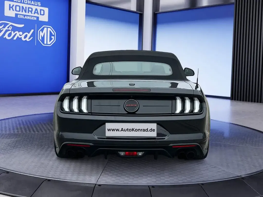 Ford Mustang GT - Thumbnail 6
