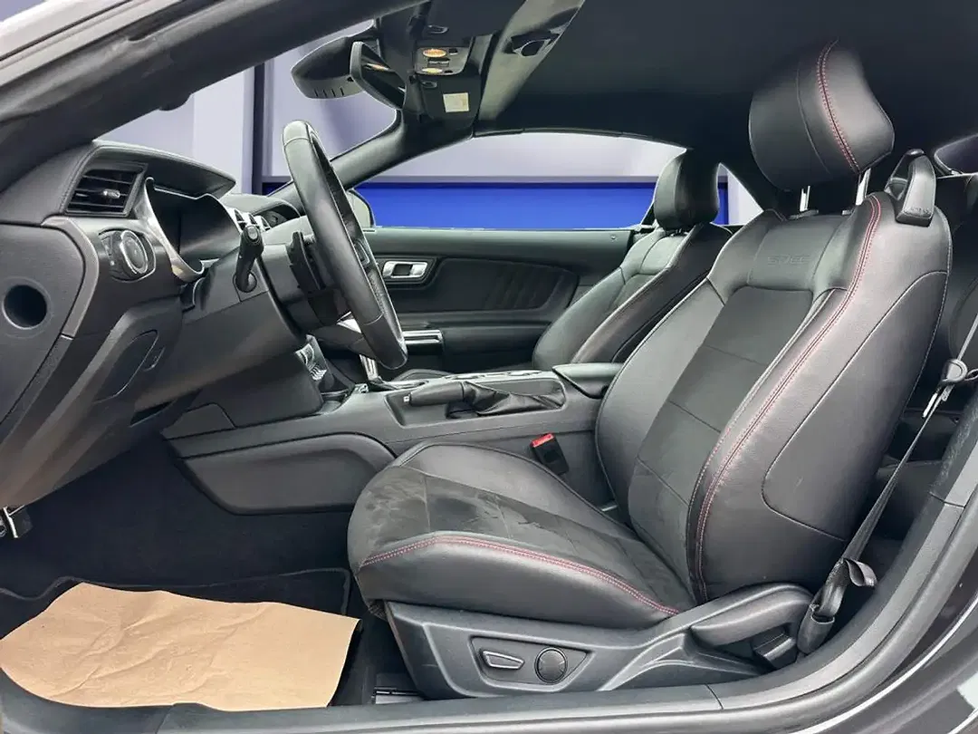 Ford Mustang GT - Thumbnail 8