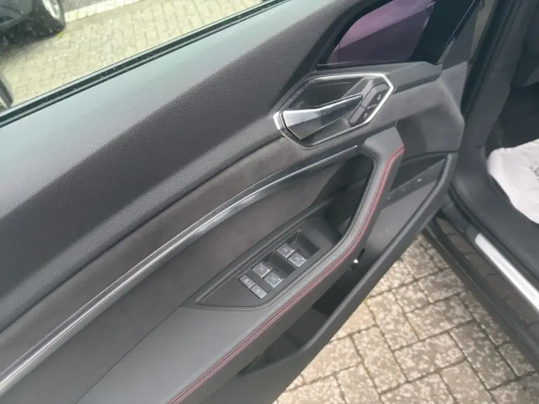 Audi Q8 e-tron 55 quattro Matrix LED S line - Thumbnail 11