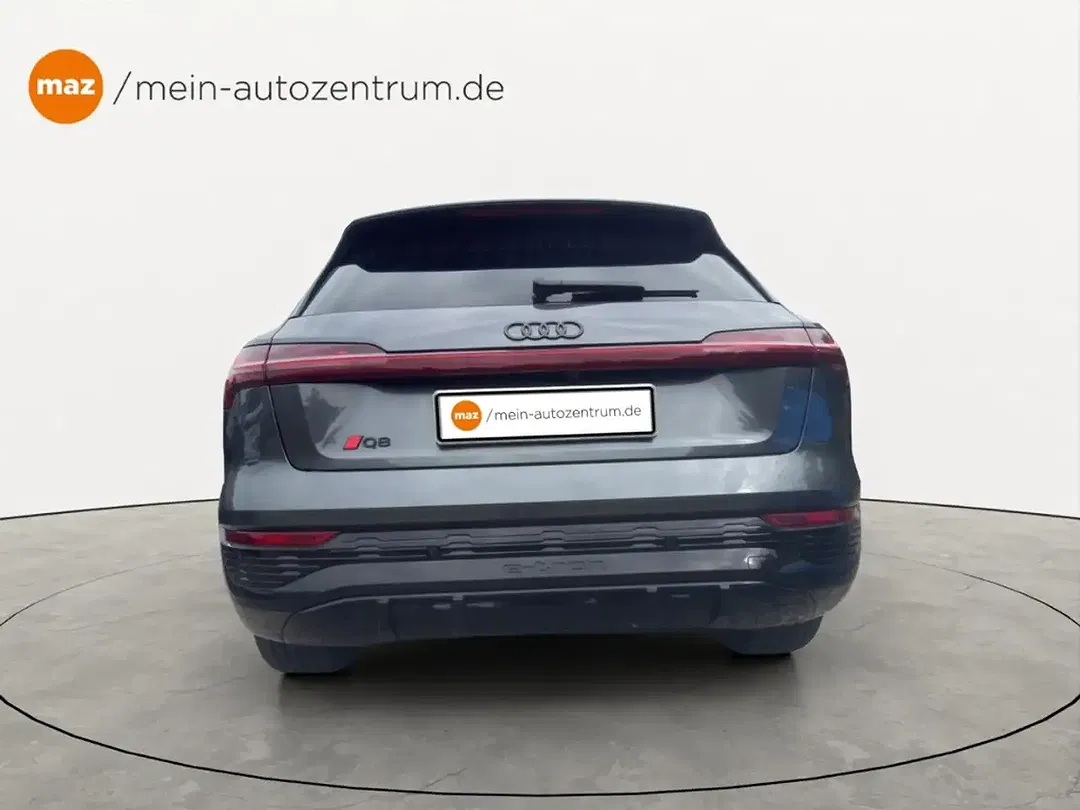 Audi Q8 e-tron 55 quattro Matrix LED S line - Thumbnail 4