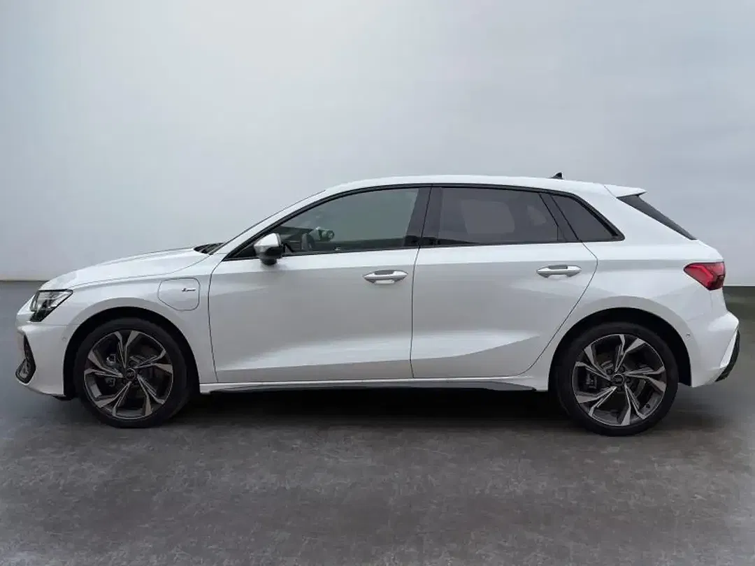 Audi A3 Sportback S line - Thumbnail 5