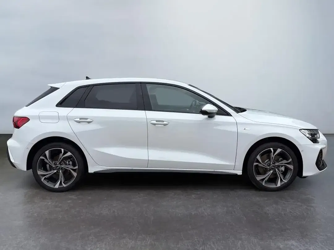 Audi A3 Sportback S line - Thumbnail 8