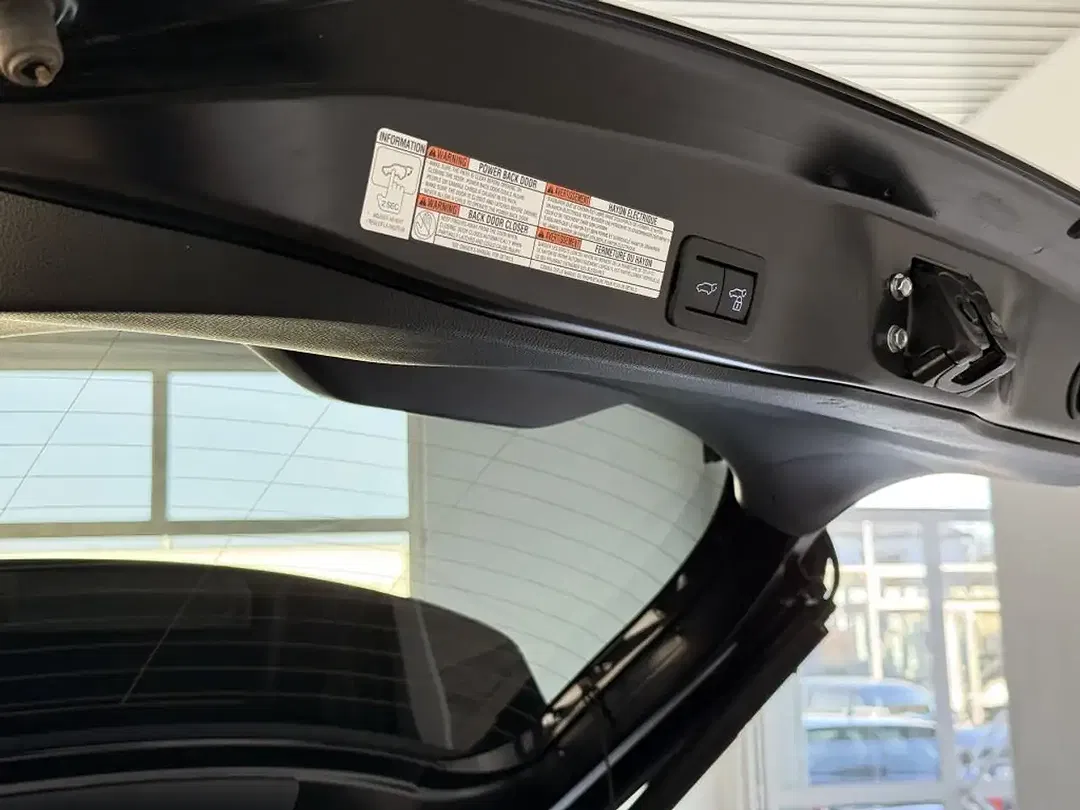 Toyota Yaris Cross 1.5 VVT-i Hybrid Adventure - Thumbnail 8