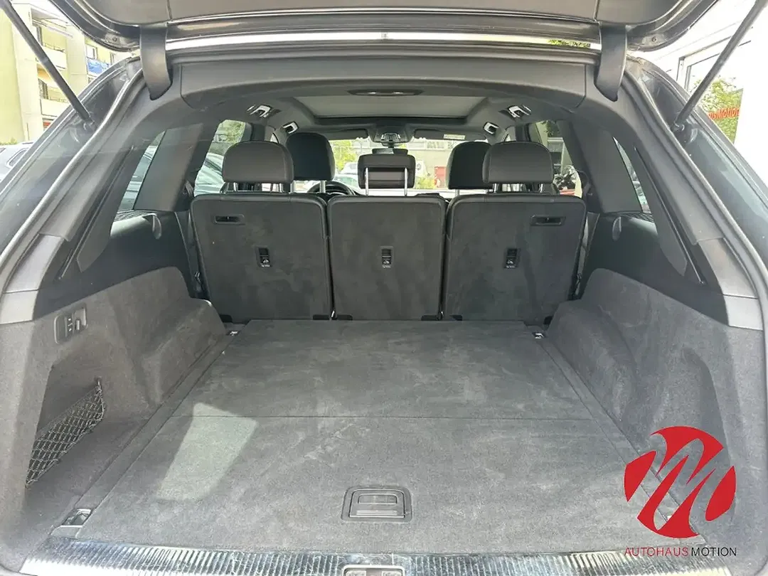 Audi SQ7 4.0 TDI quattro Matrix LED - Thumbnail 12