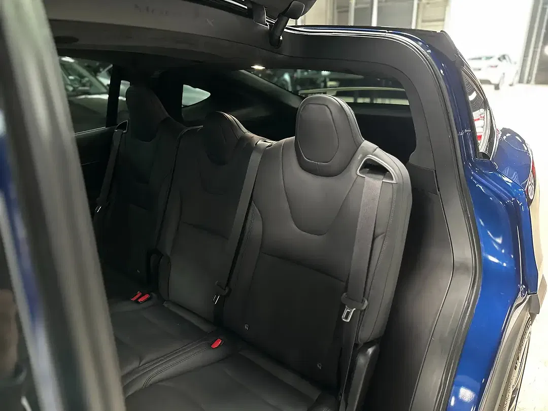 Tesla Model X Premium Long Range - Thumbnail 14