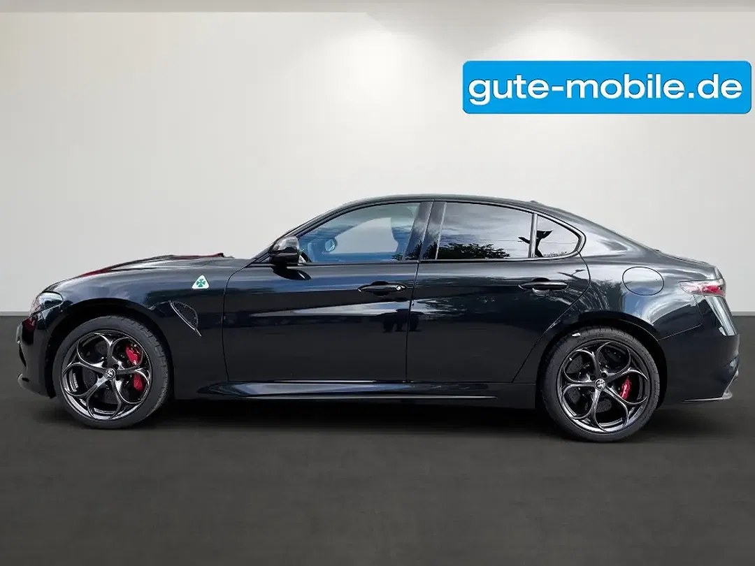 Alfa Romeo Giulia Quadrifoglio - foto 2