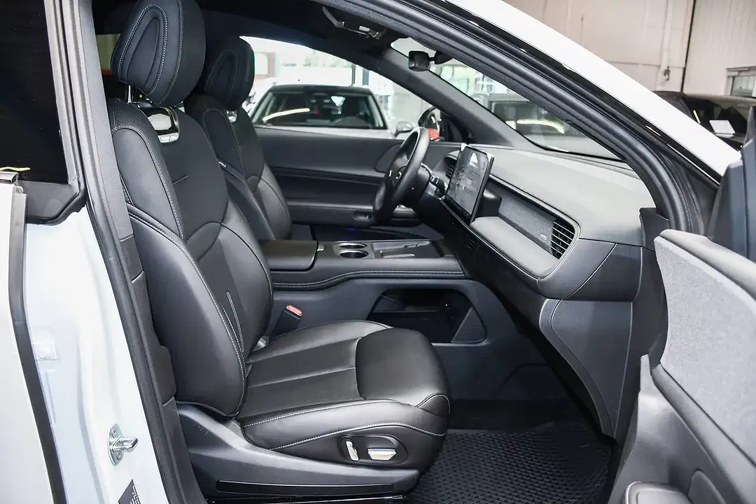 Xpeng G6 AWD - Thumbnail 6