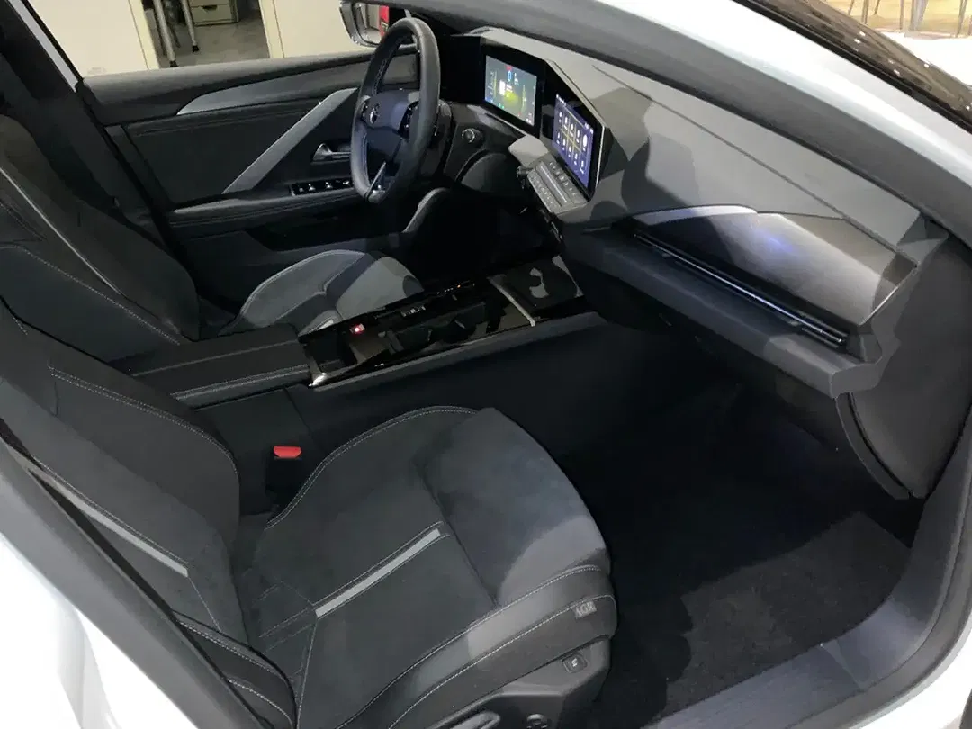 Opel Astra PHEV Hybrid Matrix LED - Thumbnail 8