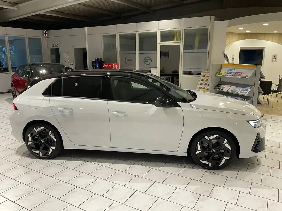 Opel Astra PHEV Hybrid Matrix LED - Thumbnail 3