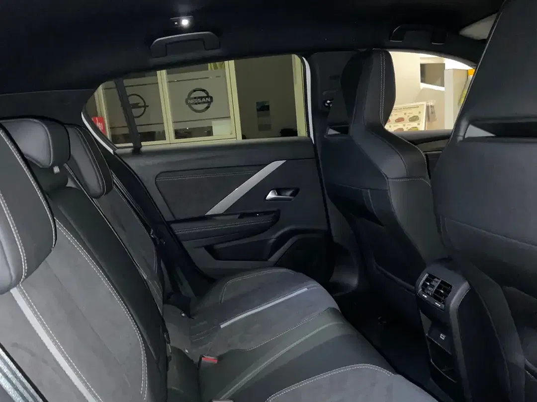 Opel Astra PHEV Hybrid Matrix LED - Thumbnail 6
