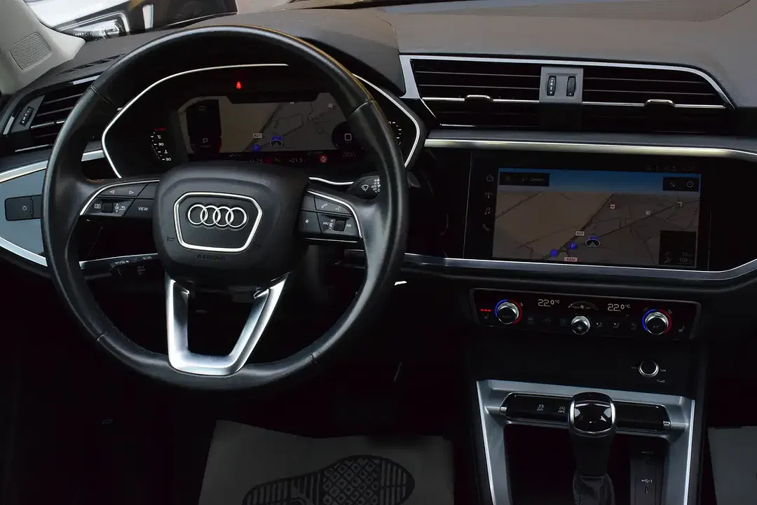 Audi Q3 - Thumbnail 8