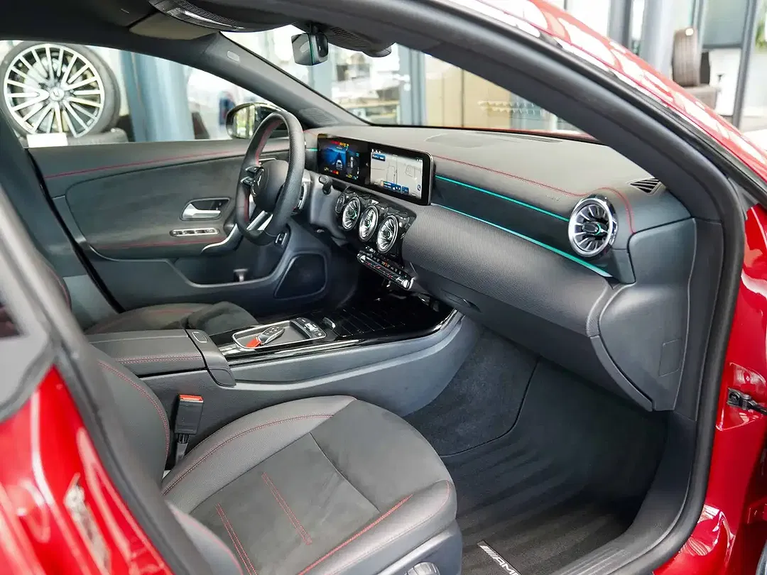 Mercedes-Benz CLA 250 AMG Line Night - Thumbnail 10