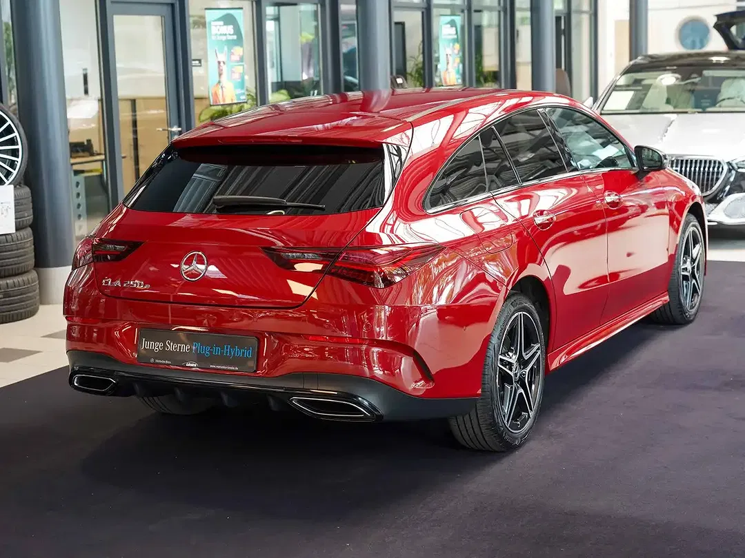 Mercedes-Benz CLA 250 AMG Line Night - Thumbnail 4