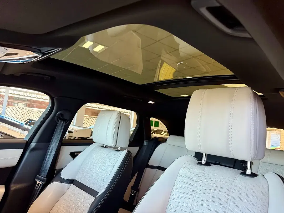 Land Rover Range Rover Velar R-Dynamic HSE Design - Thumbnail 7