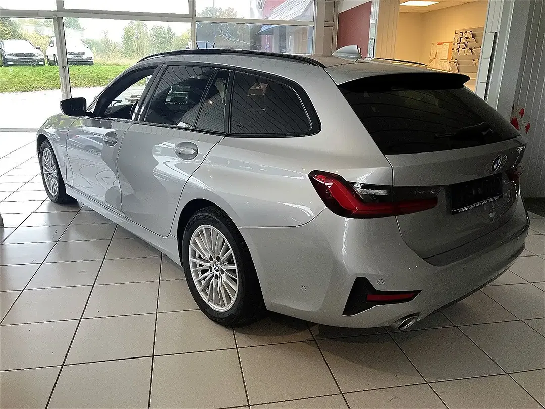 BMW 320 Sport Line - Thumbnail 2