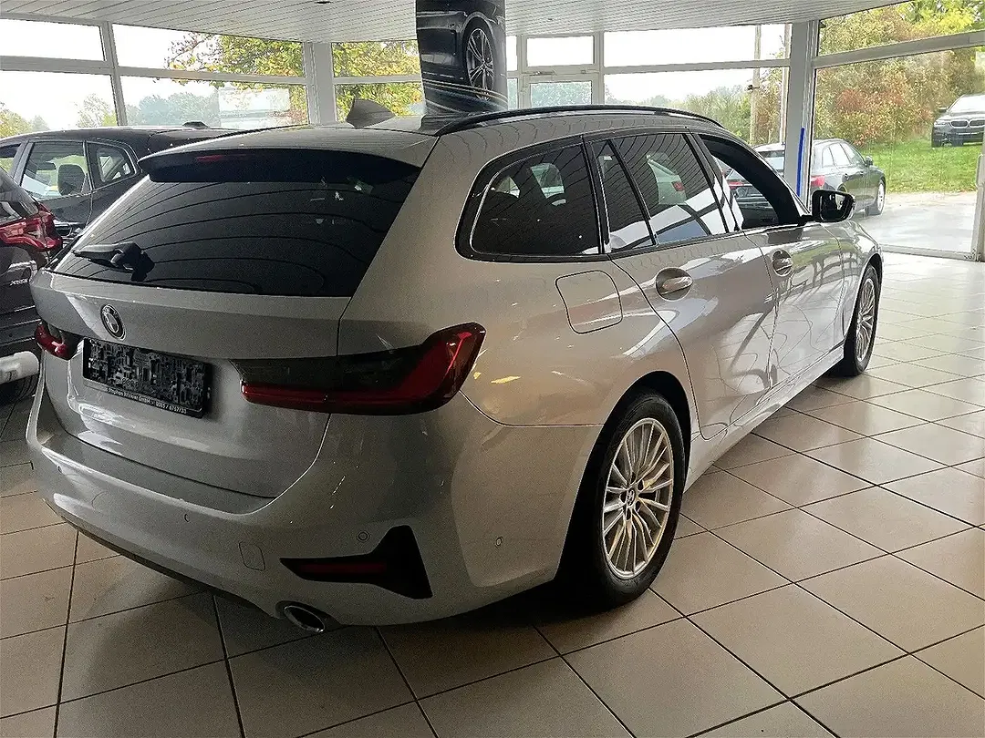 BMW 320 Sport Line - Thumbnail 4