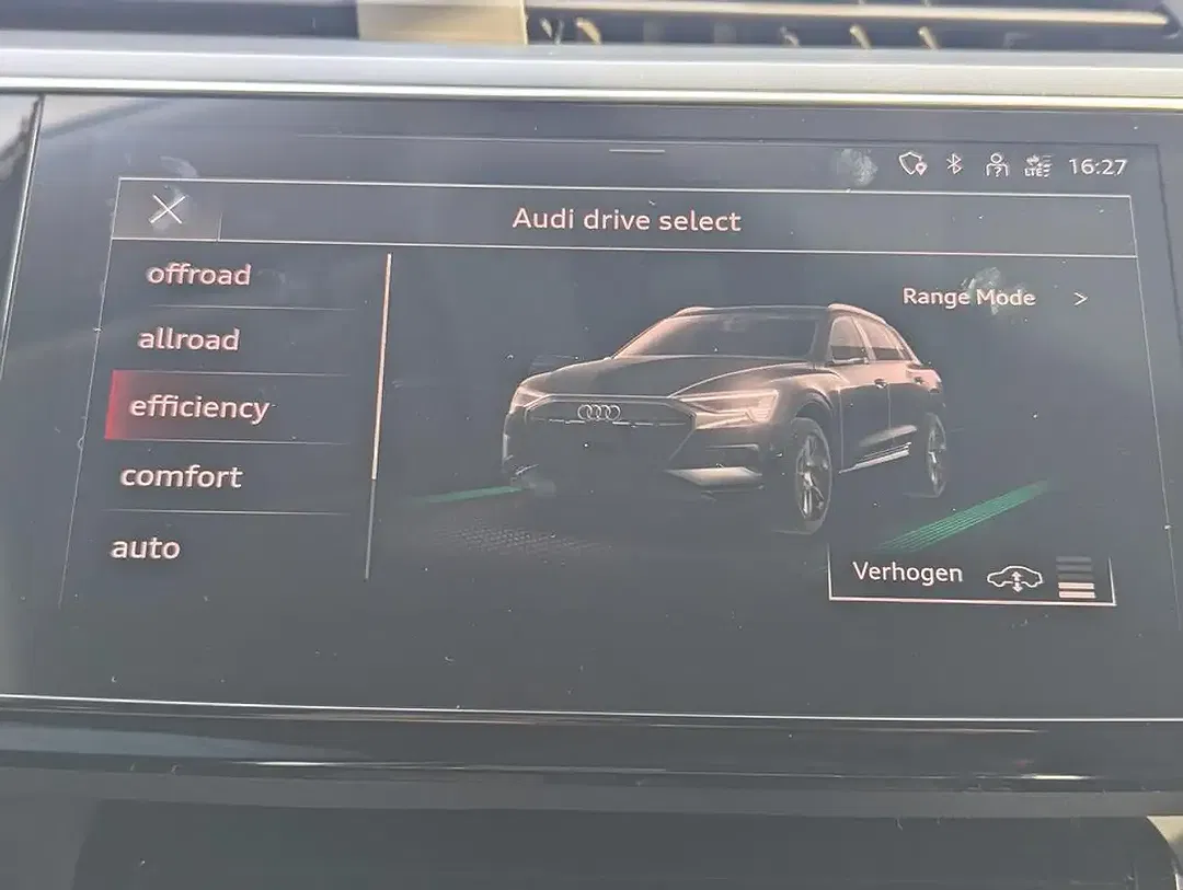 Audi Q8 e-tron 55 - Thumbnail 9