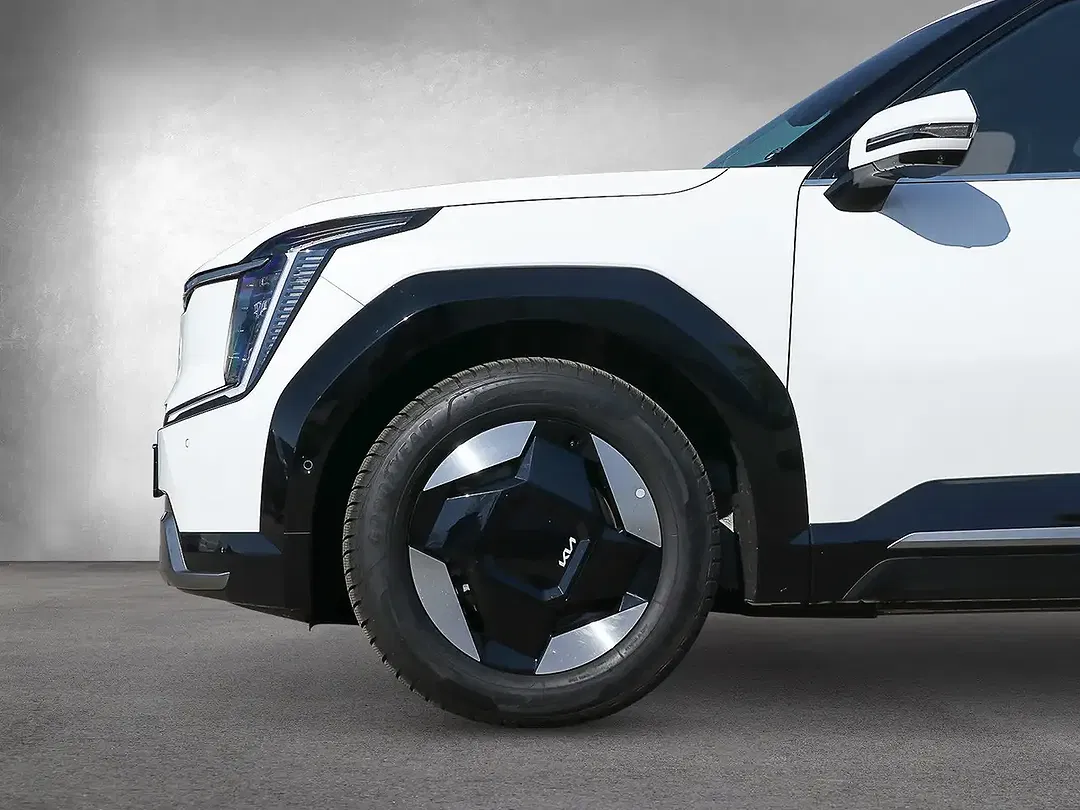 Kia EV9 - Thumbnail 12