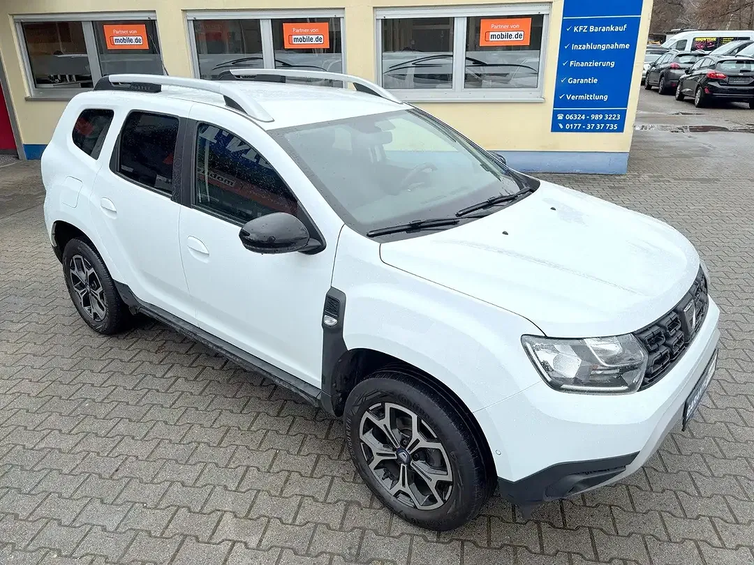 Dacia Duster Celebration - Thumbnail 5