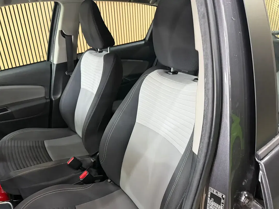 Toyota Yaris 1.5 Hybrid - Thumbnail 12