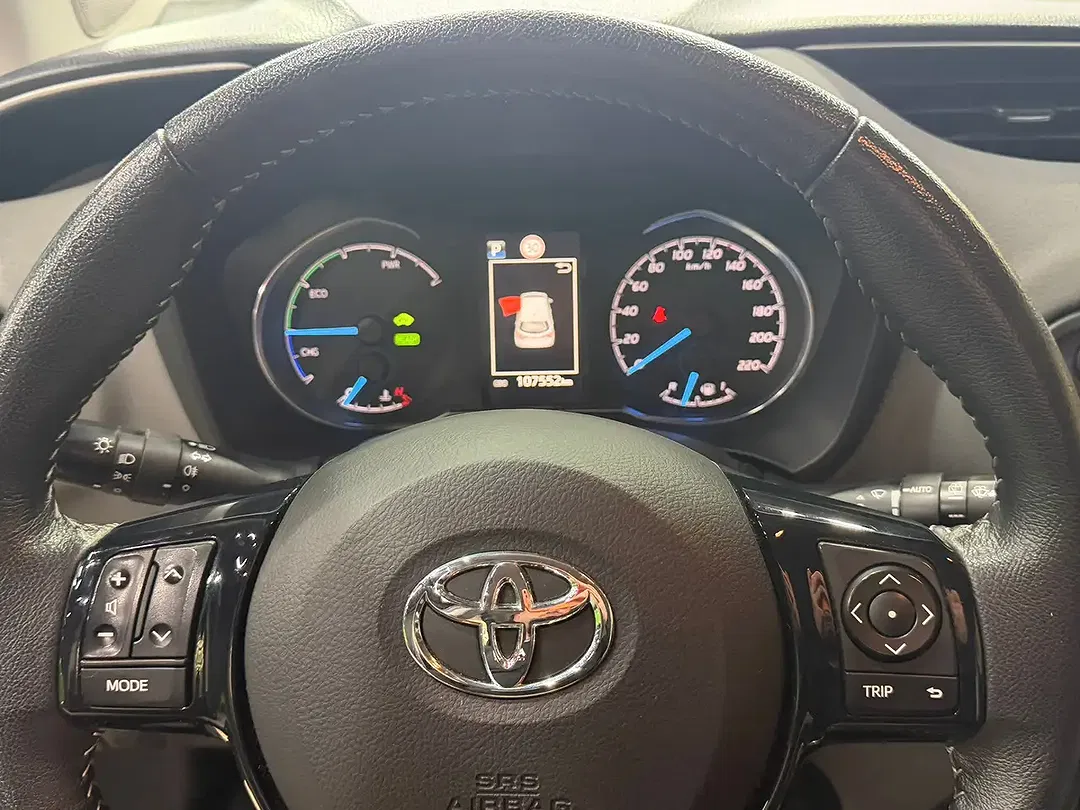 Toyota Yaris 1.5 Hybrid - Thumbnail 13