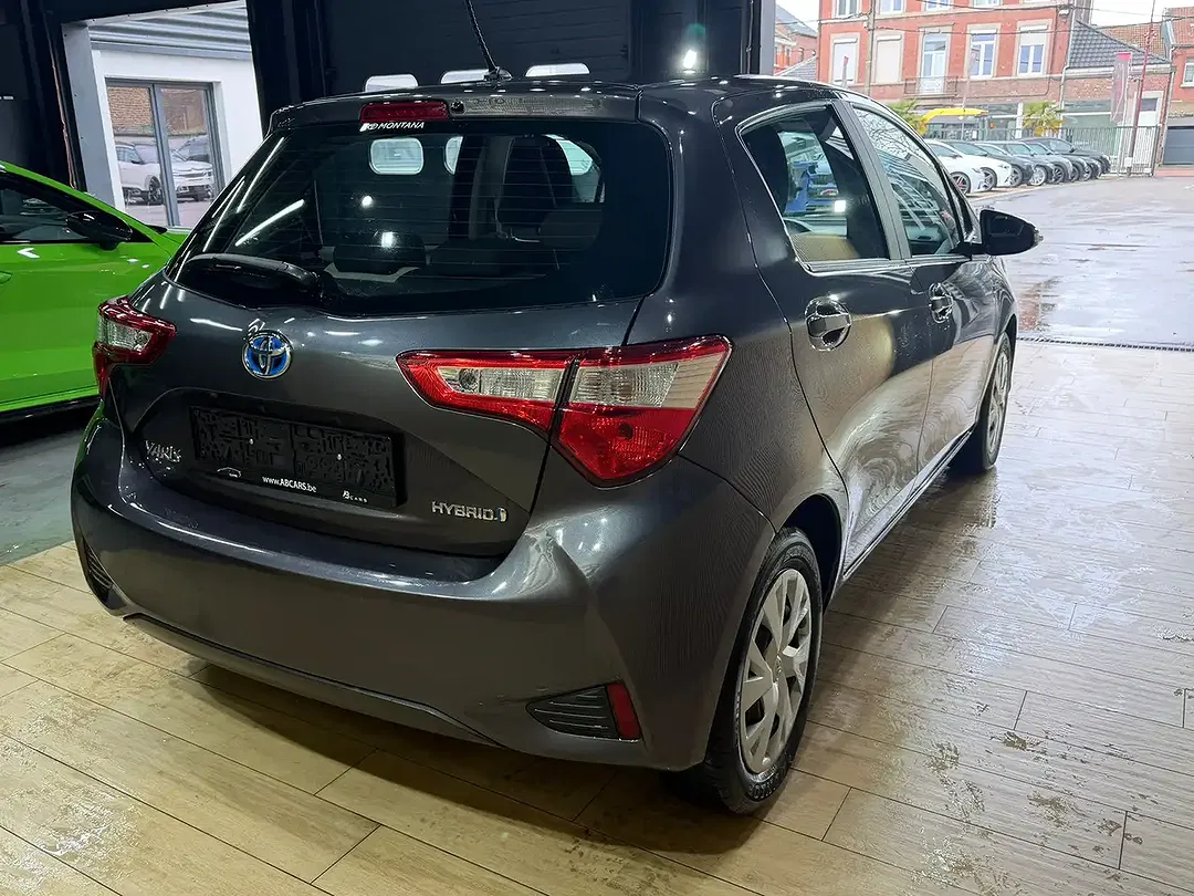 Toyota Yaris 1.5 Hybrid - Thumbnail 5