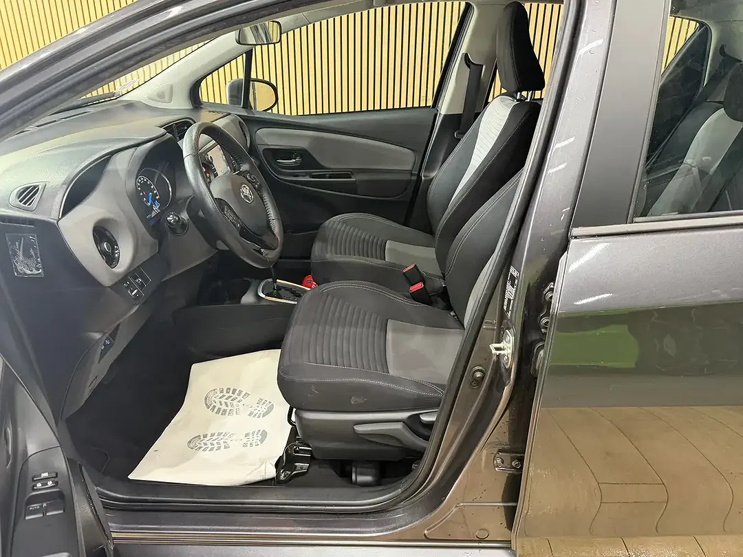 Toyota Yaris 1.5 Hybrid - Thumbnail 9