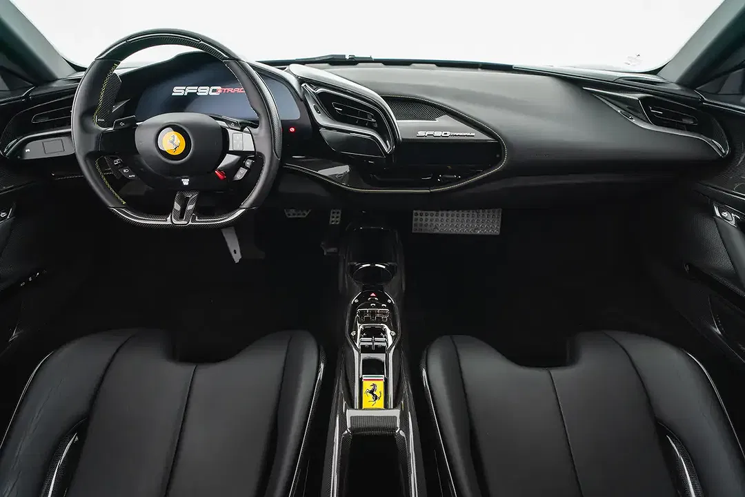 Ferrari SF90 Stradale PHEV - Thumbnail 10