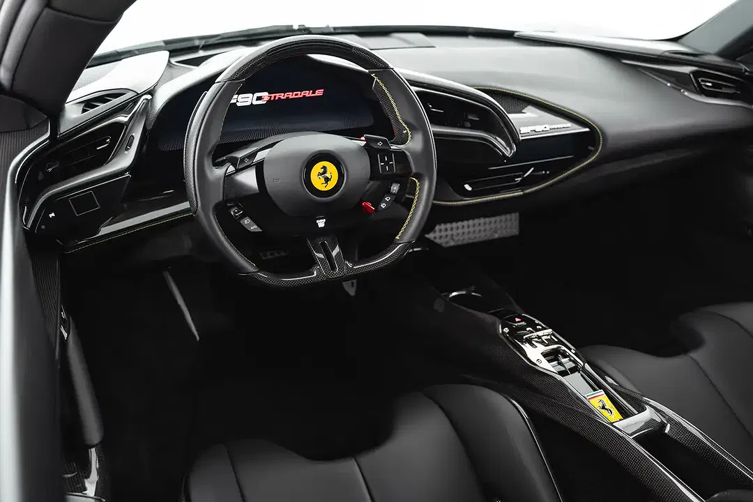 Ferrari SF90 Stradale PHEV - Thumbnail 12